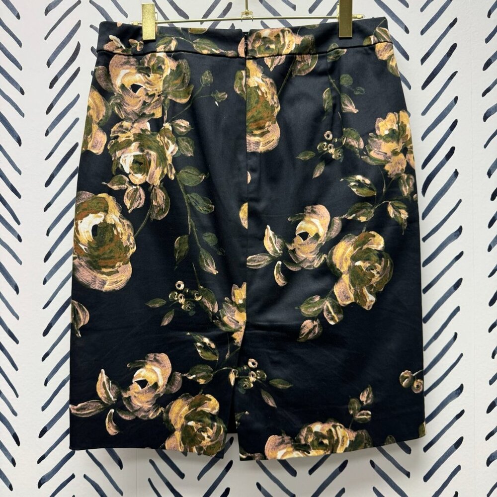 J. Crew Floral Print The Pencil Skirt. - 2 - Picture 3 of 5